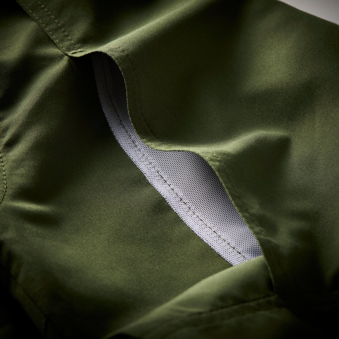 Ezmar-Midweight-Soft-Groen-Geoff-Anderson-Closeup-8.jpg